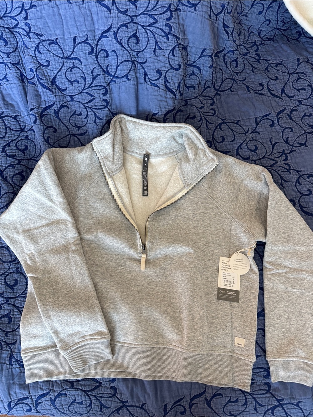NWT Vuori Restore 1/2 Zip Light Heather Grey Medium